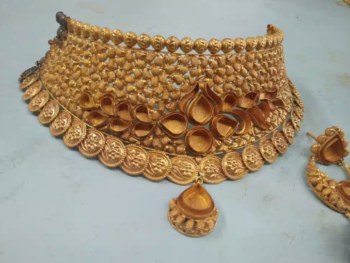 Why Your 18K Gold Necklace In Brampton Isn’t Ordinary